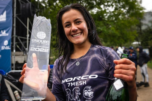 EWS 2022 Champion Mountain Biker Emmy Lan wearing the Silver Maeve bike chain ring  necklace