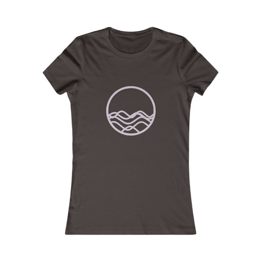 Serene Waves Women's Tee - Perfect for Relaxed Days and Beach Outings