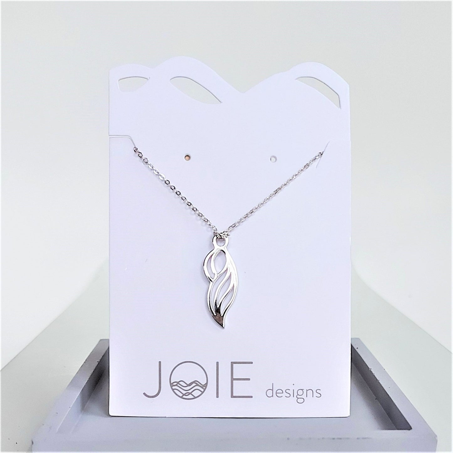 925 sterling silver era pendant necklace showcased on a jewellery card