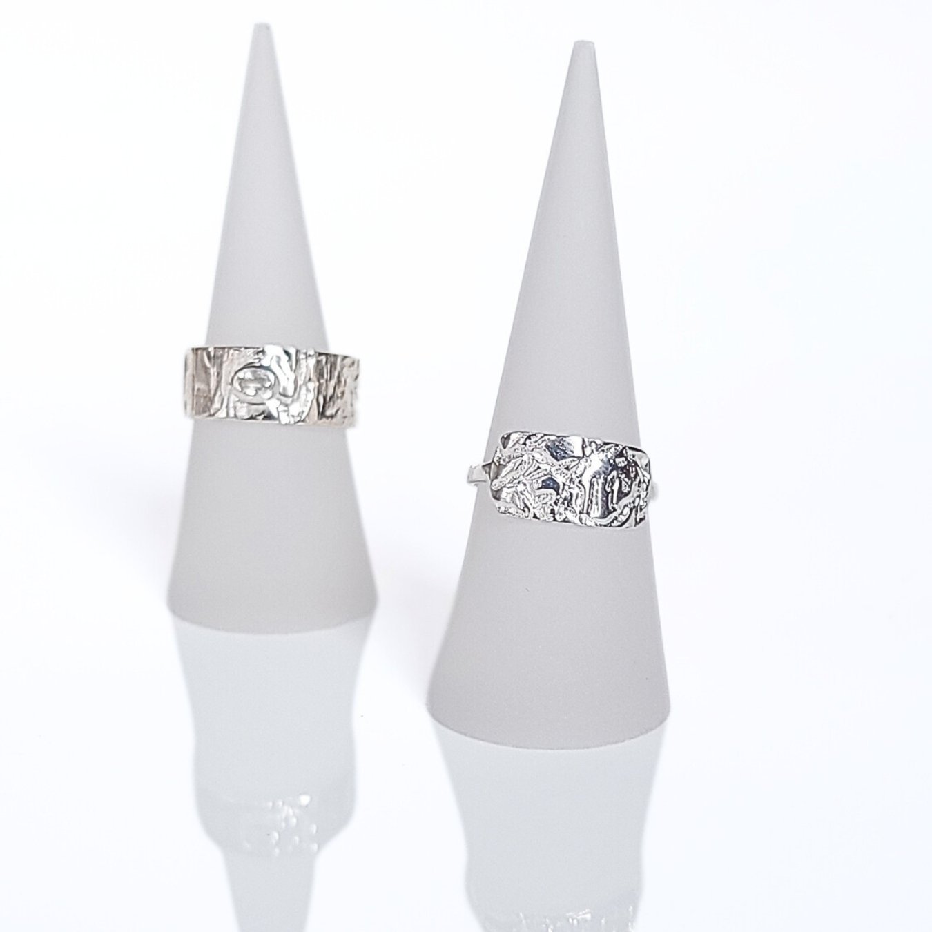 Nerissa silver ring with 4mm oval gemstone