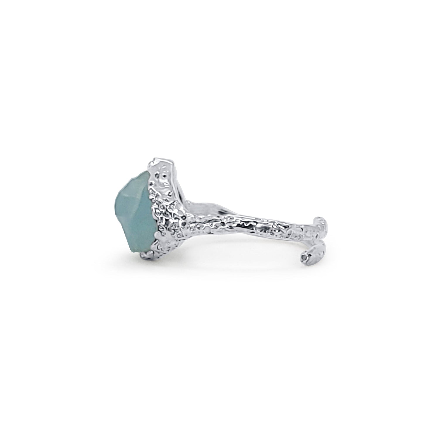 An Adjustable Solitaire Ring Made of Raw Aquamarine Silver