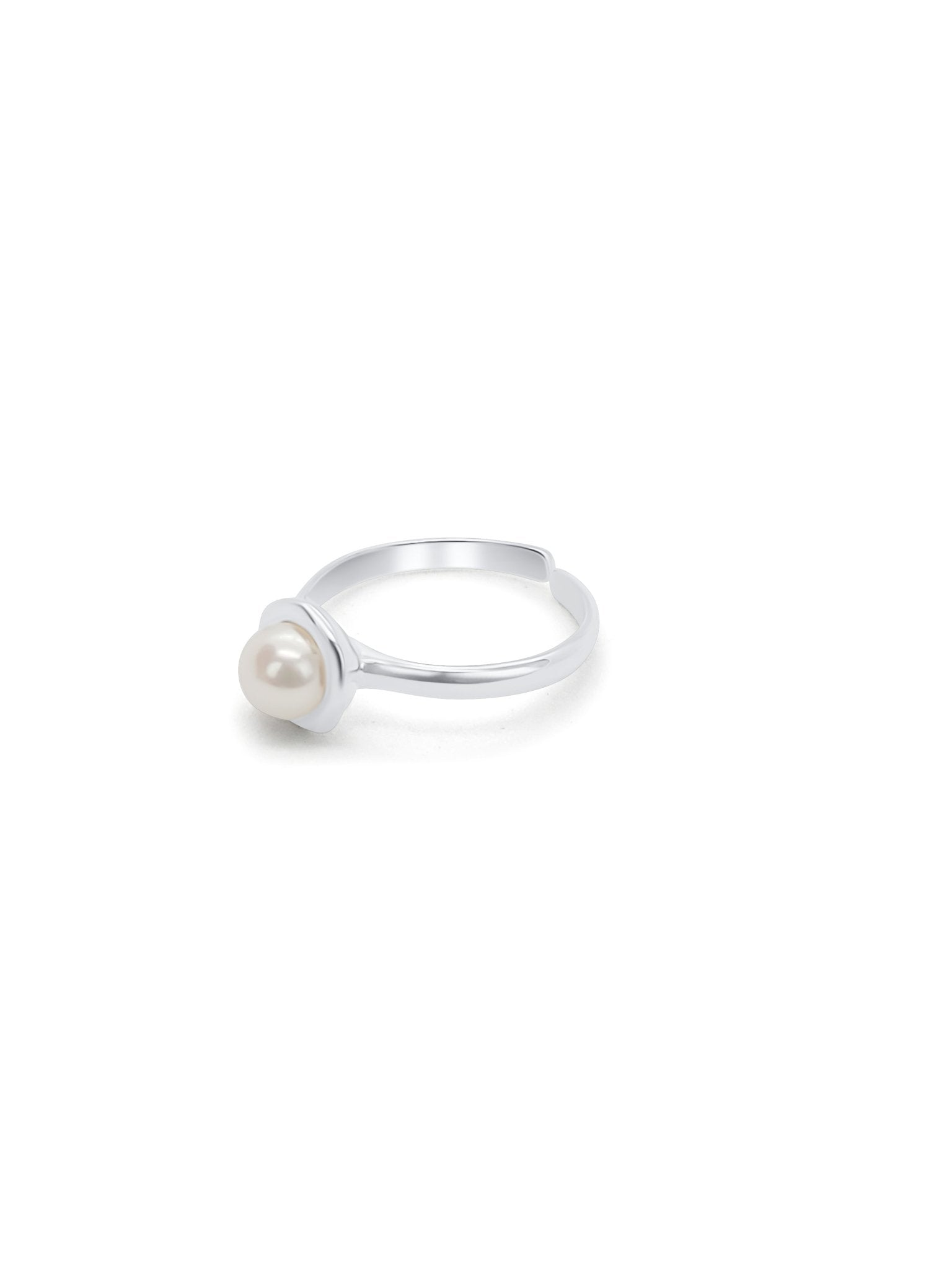 Margot Freshwater Pearl Ring side view