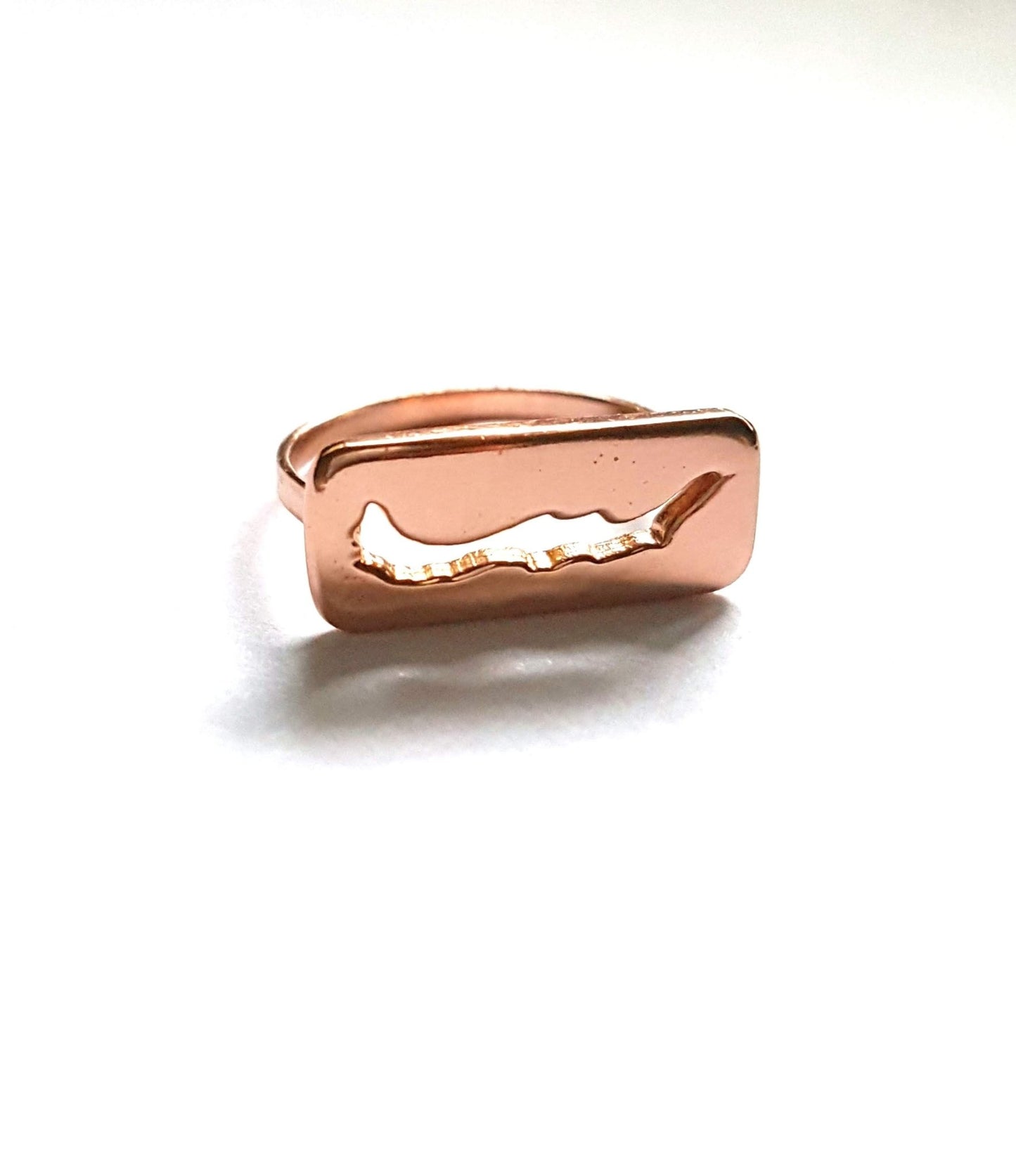 Island-inspired jewelry: Savary Island Cut Out Ring in rose gold plated silver