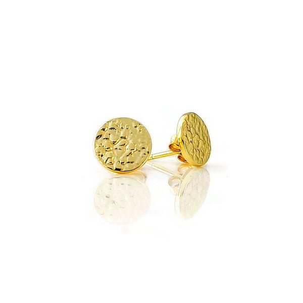 Sol textured circle stud eaarings inpired by thgold sun stud earrings. hammered circle earrings 