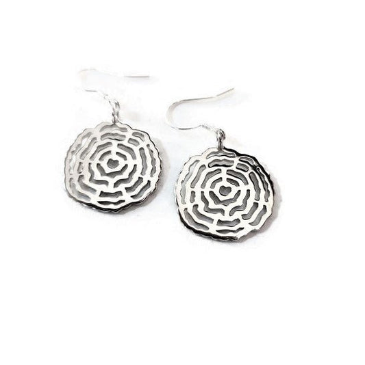 925 sterling silver vita tree rings design with center heart earrings on white background